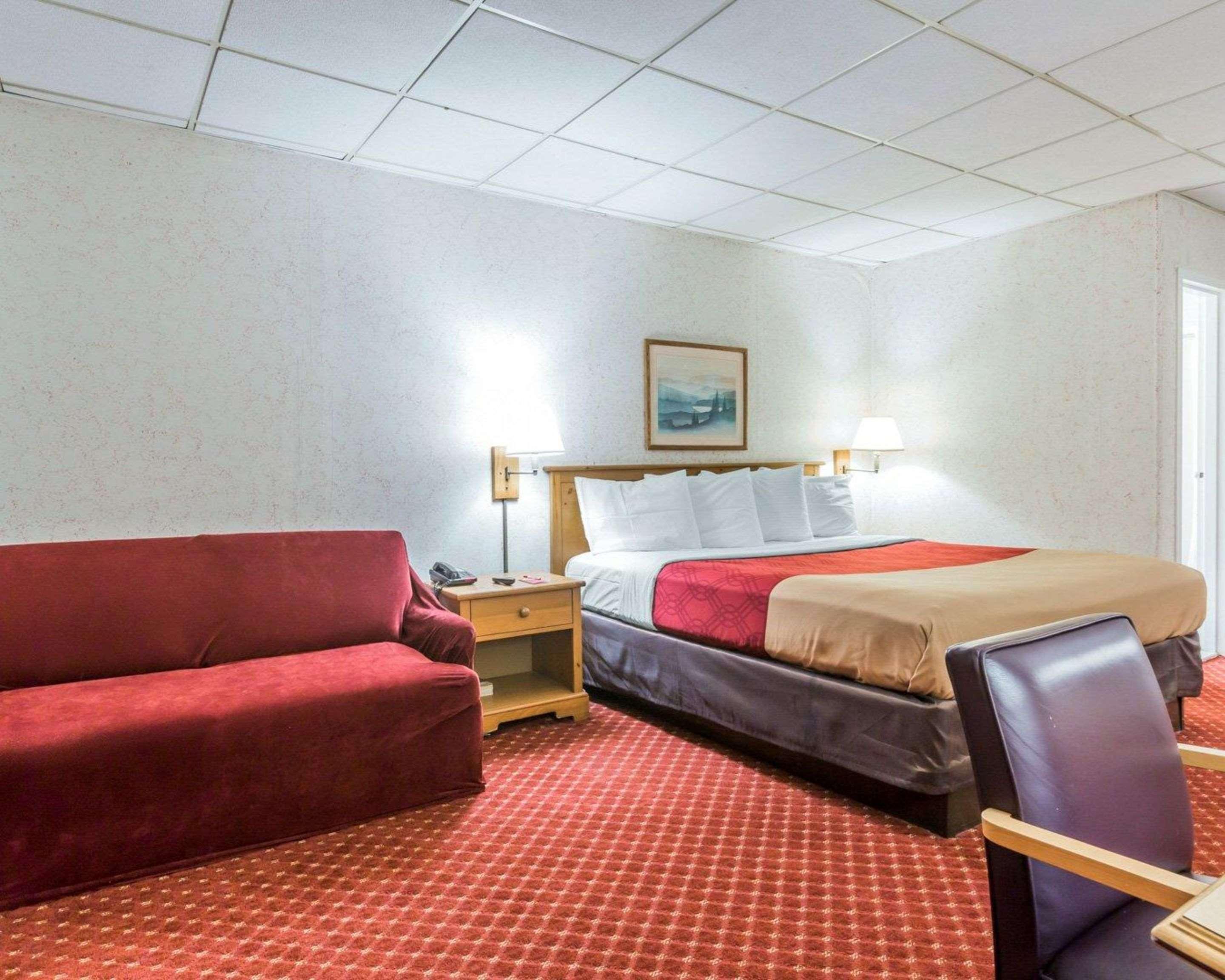 Econo Lodge Stewart International Airport New Windsor Exterior photo