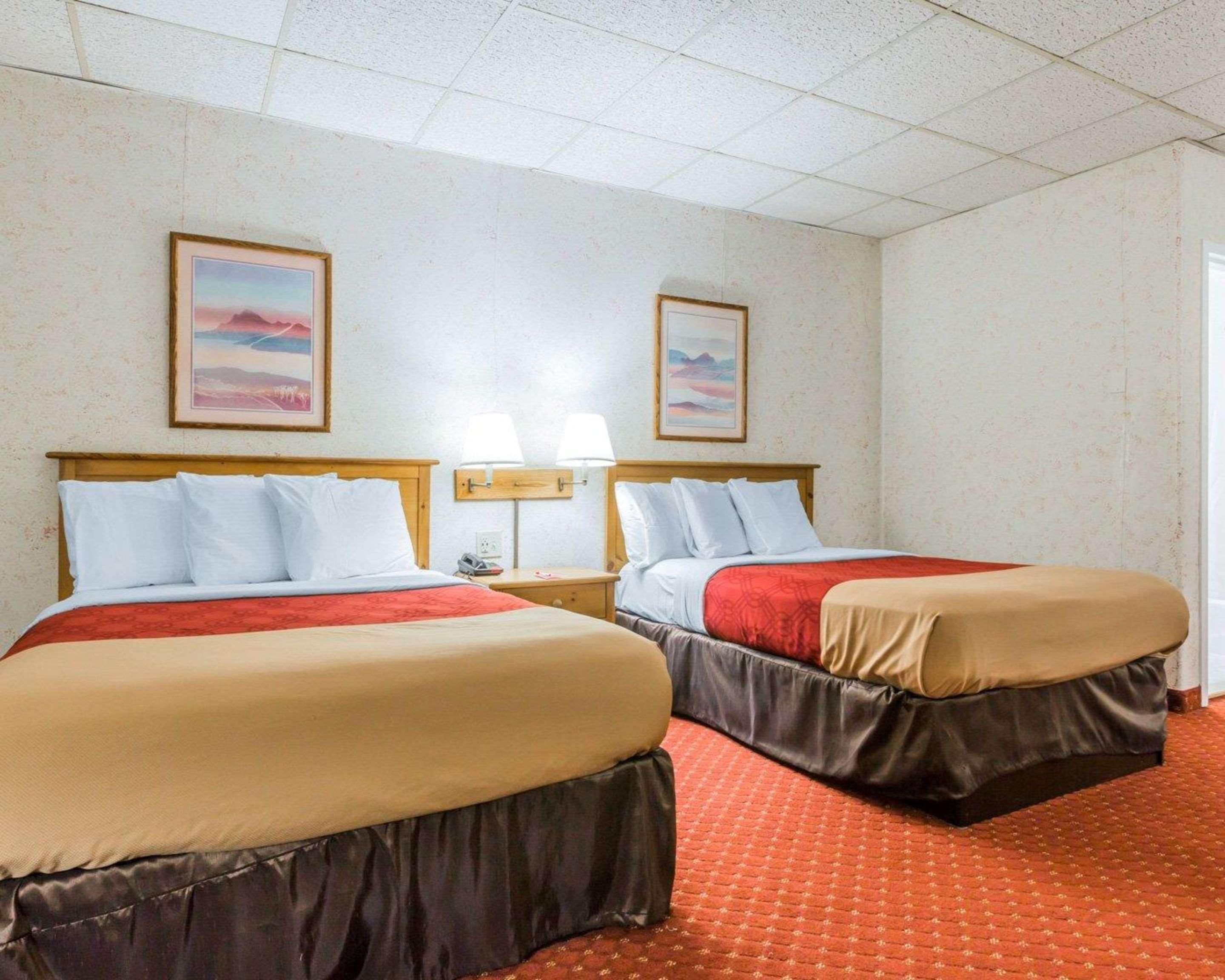 Econo Lodge Stewart International Airport New Windsor Exterior photo