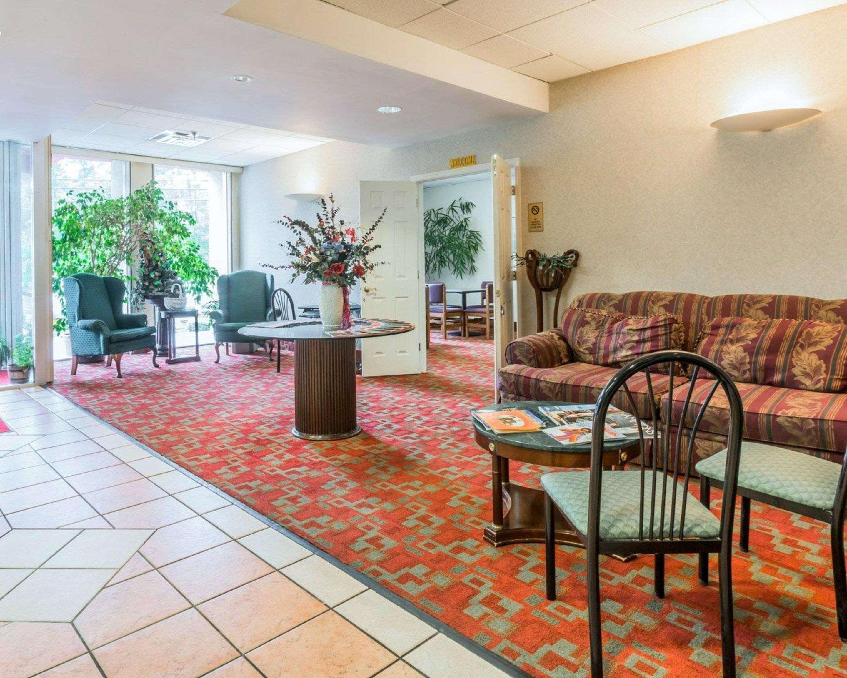 Econo Lodge Stewart International Airport New Windsor Exterior photo